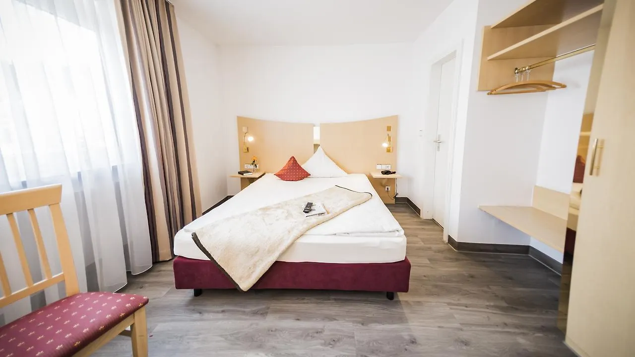 City-Hotel Garni Neu-Ulm 3*,
